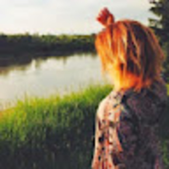 Meet your Posher, Julianna - Picture 1 of 1